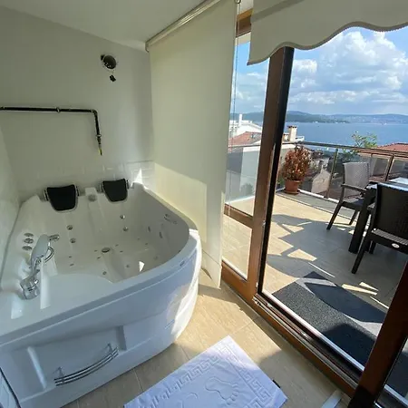 Hotel apartamentowy Marine Suites