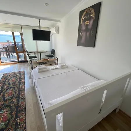 Marine Suites *
